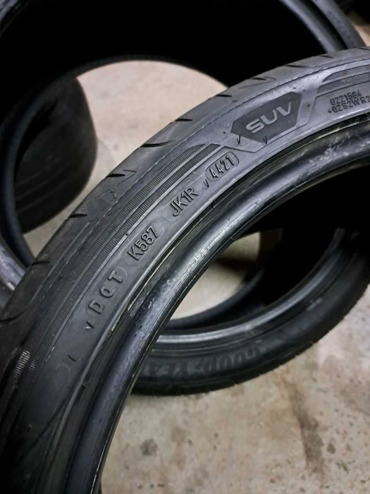 2 anvelope 275/35 R22 Goodyear