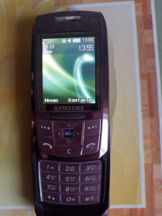 Продам сотку самсунг.