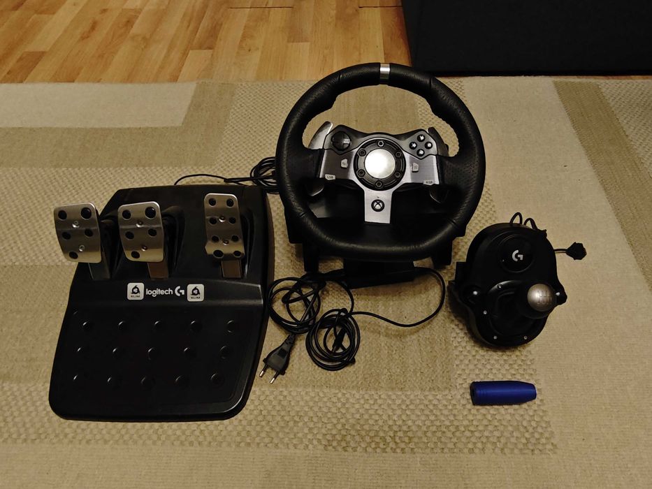 Волан Logitech G920 със скростен лост