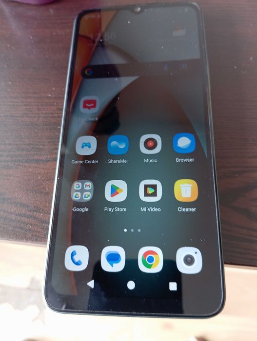 Продавам телрфон