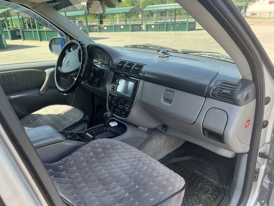 Мерседес ML320 в отличном состояний