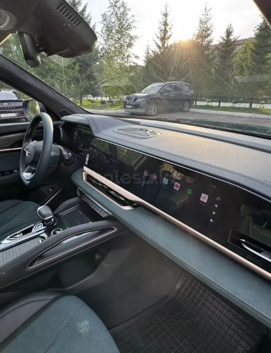 Продам Geely Monjaro 2024 г