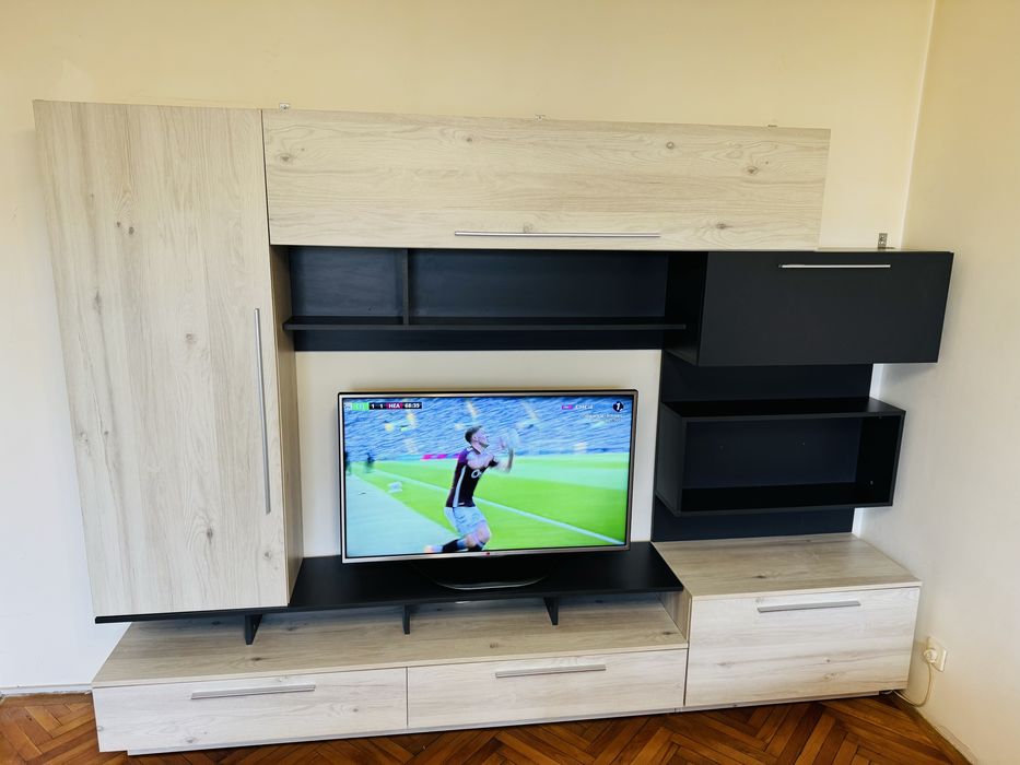 Vand mobila moderna de sufragerie/living
