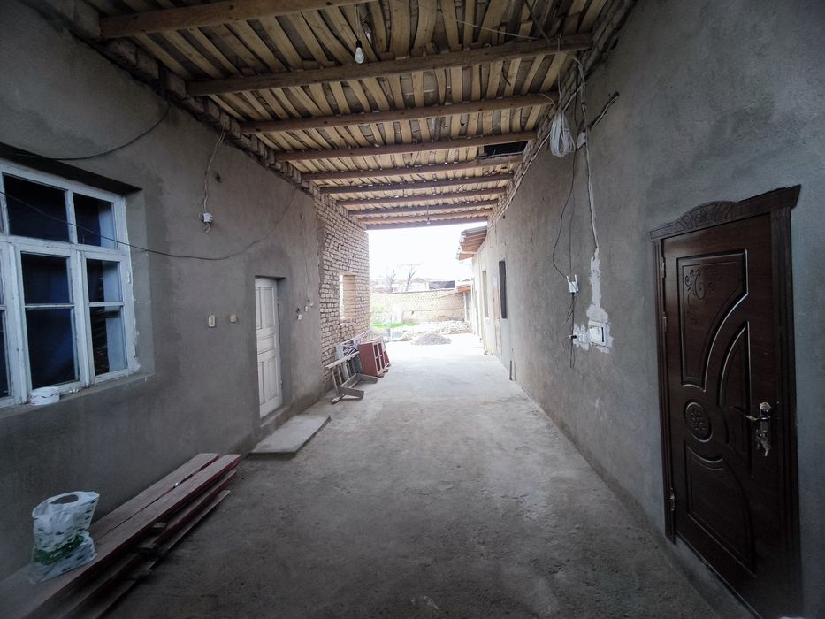 Hovli sotiladi .6 sotix. Qarshi shaxar qilichbek qo'rĝoncha mfy