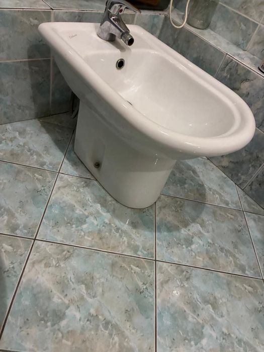 Продается биде б/у