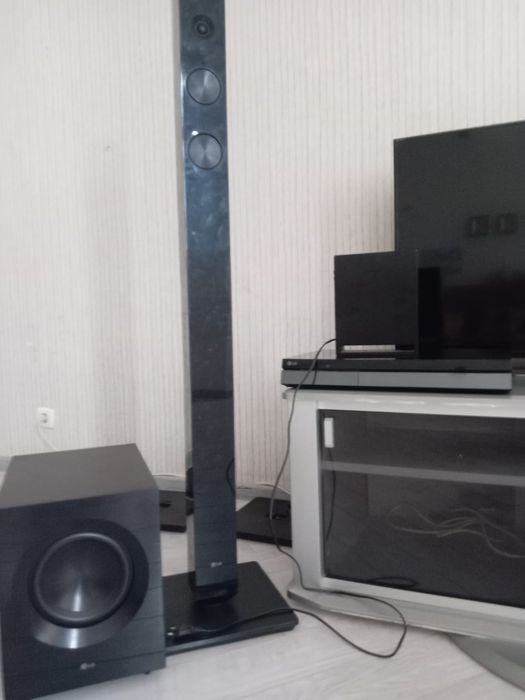 Продам дом кинотеатр