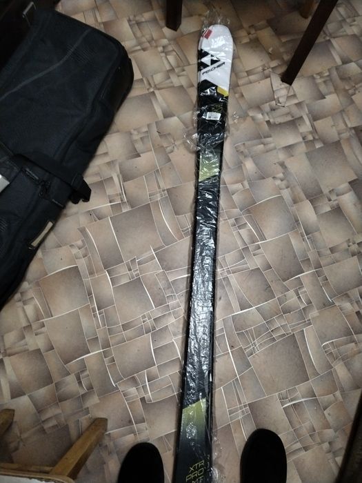 Горные лыжи крепление новые