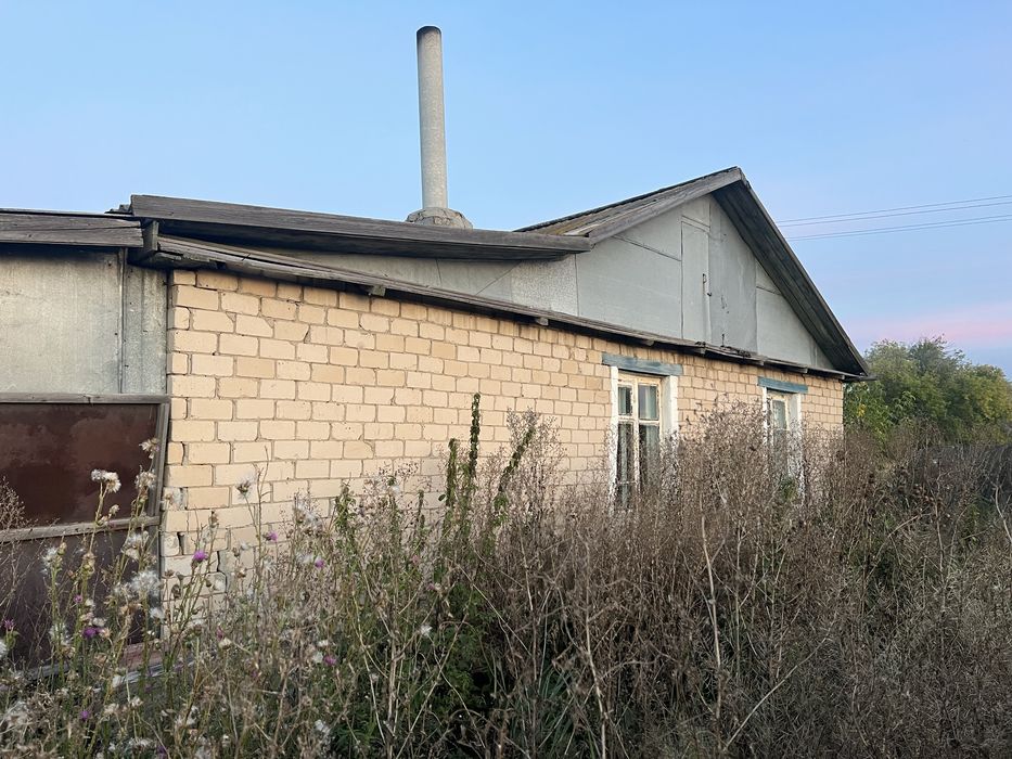 Шпальный дом на слом с хоз постройками