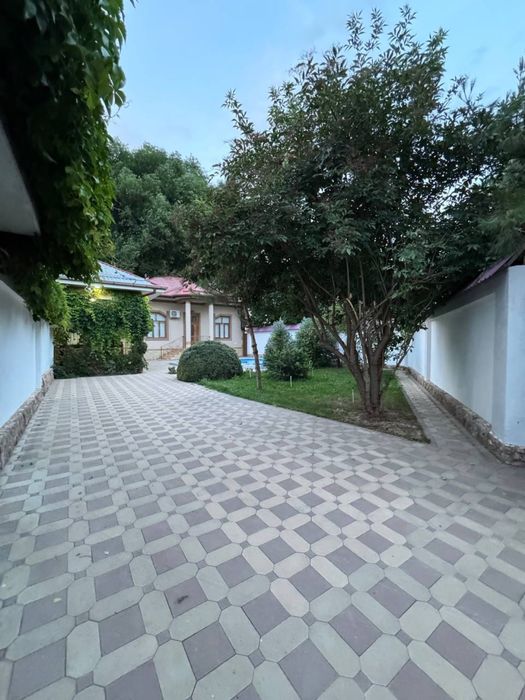 Oqtoshda manzarali dacha oilangiz uchun