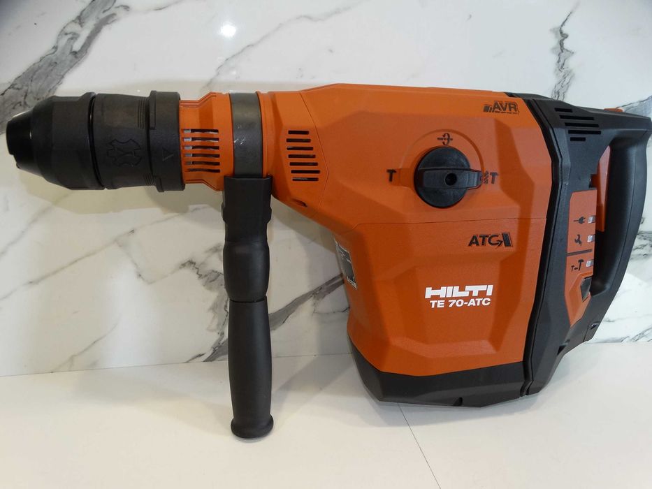 Резервиран - НОВО - Hilti TE 70 ATC / AVR - Мощна ударо пробивна машина