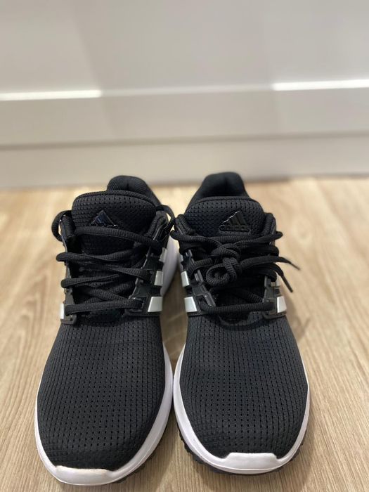 Adidas кроссовки original 39размер