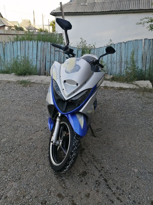 Продам скутер японец