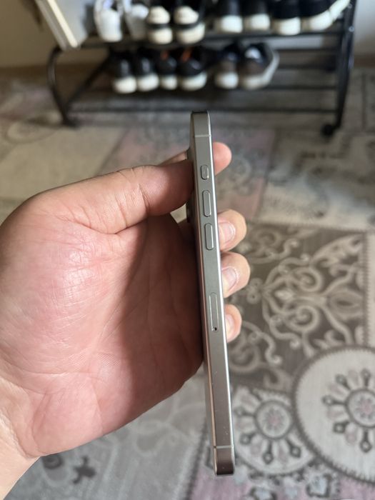iPhone 15 Pro Max natural titanium