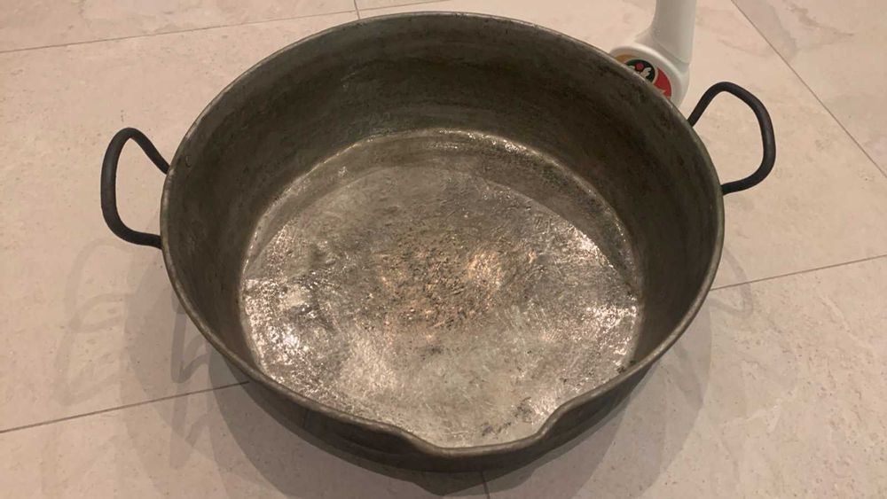 Стар меден съд  за готвене