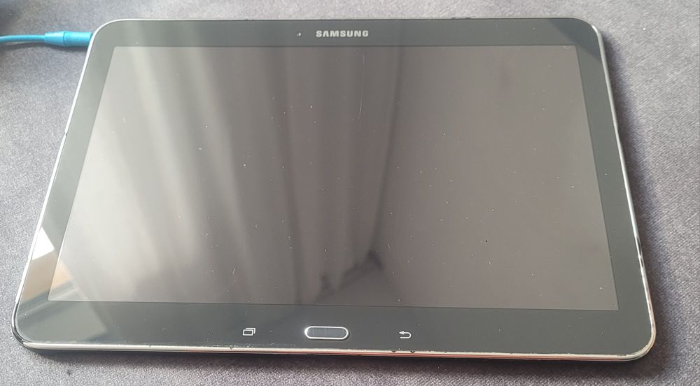 Samsung Galaxy Tab 4 SM-T530 – peste 5 ore autonomie