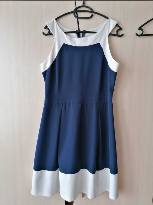 Стилна дамска рокля