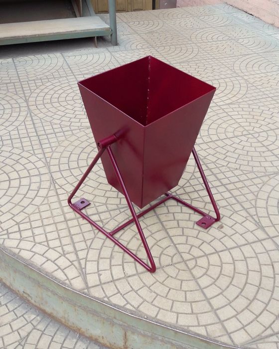 Урна для мусора, цены уточнять у менеджера