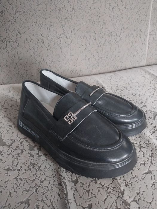 Продам туфли 32 размер