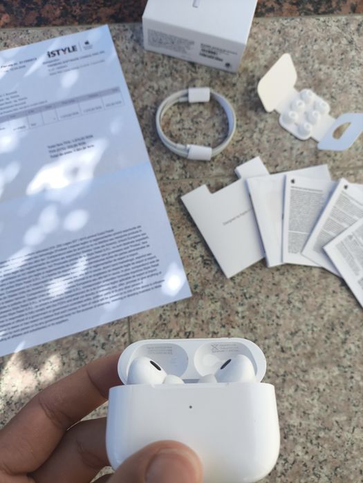 Air Pods pro 2 originale cu noise cancelling