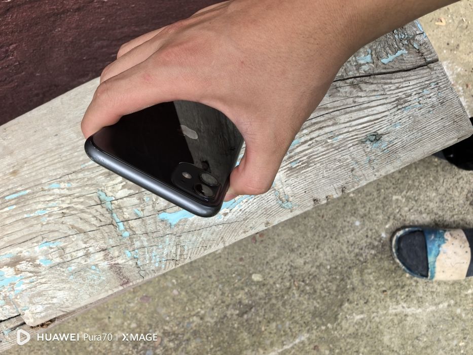 IPhone 11 128гб в норм состоянии