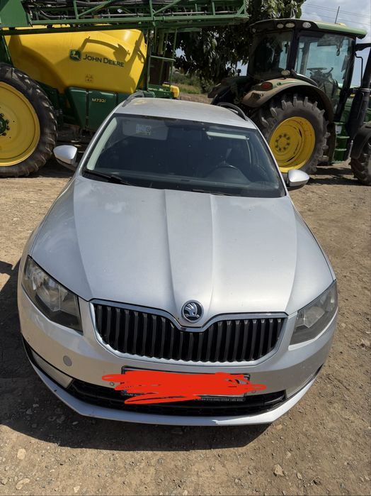 Vand capota skoda octavia 3