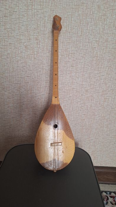 Продам домбыра. Б/У