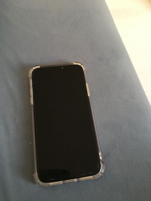 IPhone 11 в среднем состояние  оригинал EAC