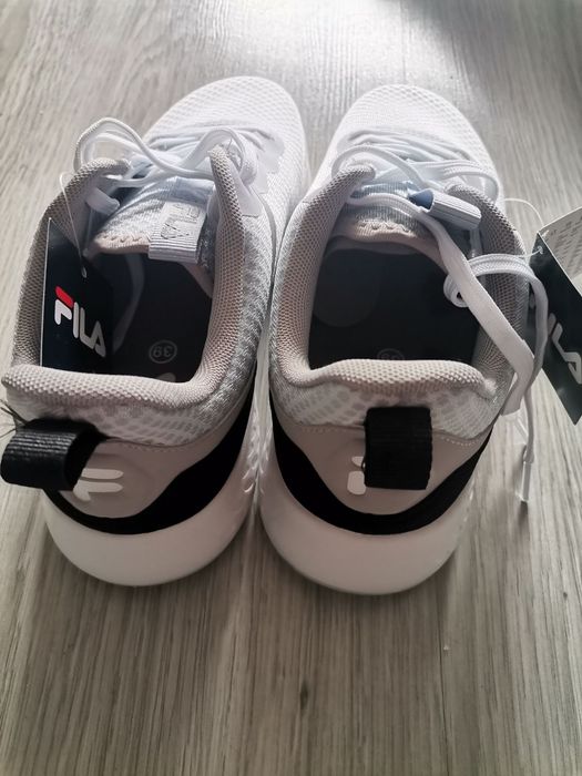 Нови дамски маратонки Fila