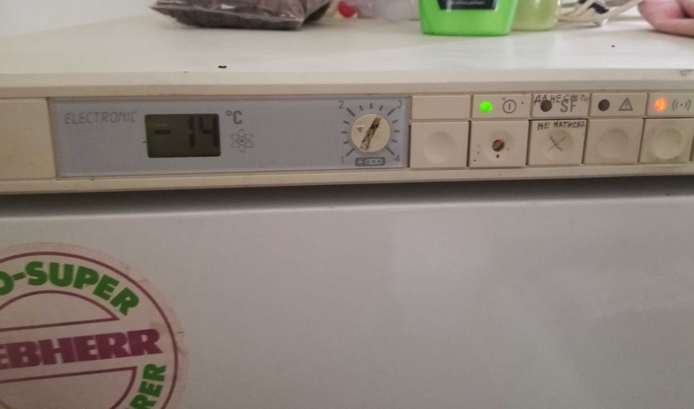 продавам фризер LIEBHERR от 1990 г