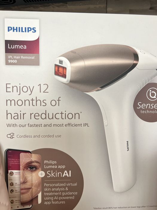 Фотоепилатор Philips Lumea 9900