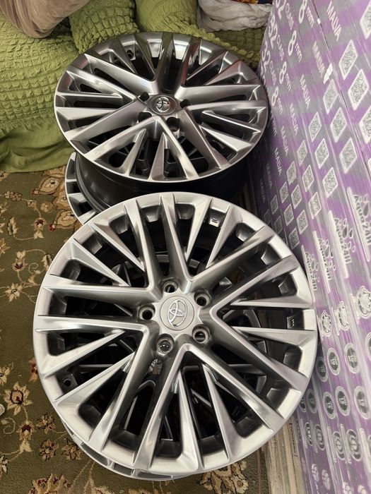 Лексус диски R18