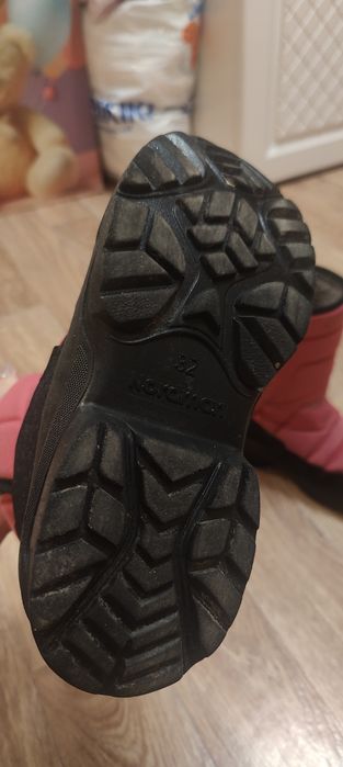 Продам детские зимние сапоги