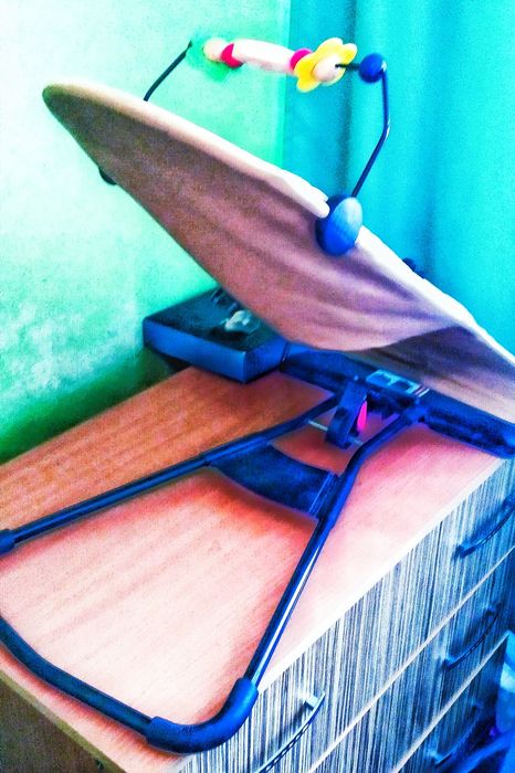 Продам Шезлонг детский