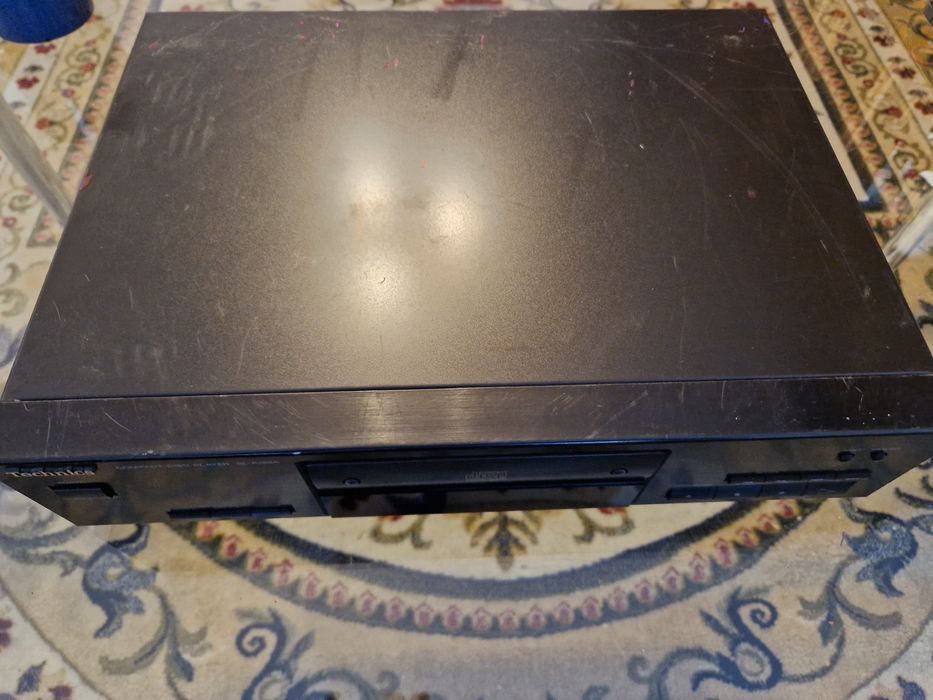Vând compact Disk player Technics SL PJ28A