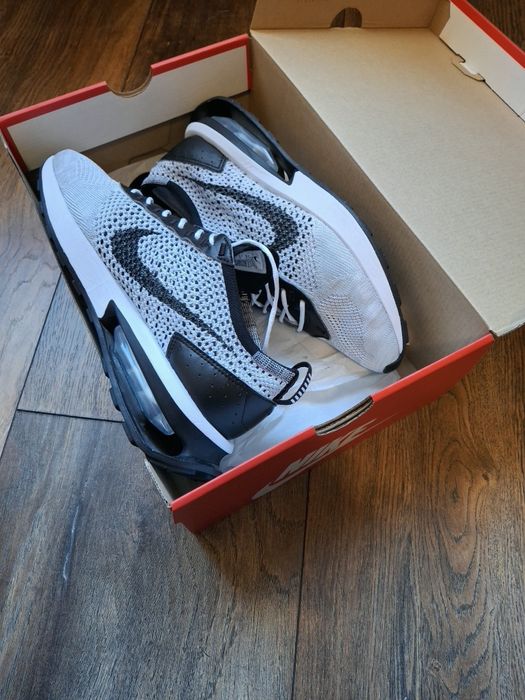 Nike Air Max Flyknit Racer-Нови Оригинални маратонки,страхотен модел!