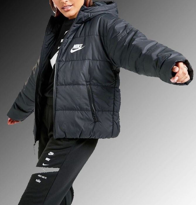 Дамско яке Nike therma fit ново