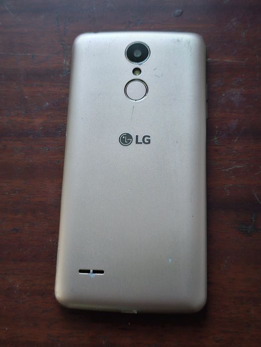 Телефон LG K8 2017г На запчасти