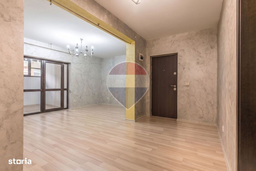 Apartament cu 3 camere, grădină proprie+loc de parcare- Str. Luminii