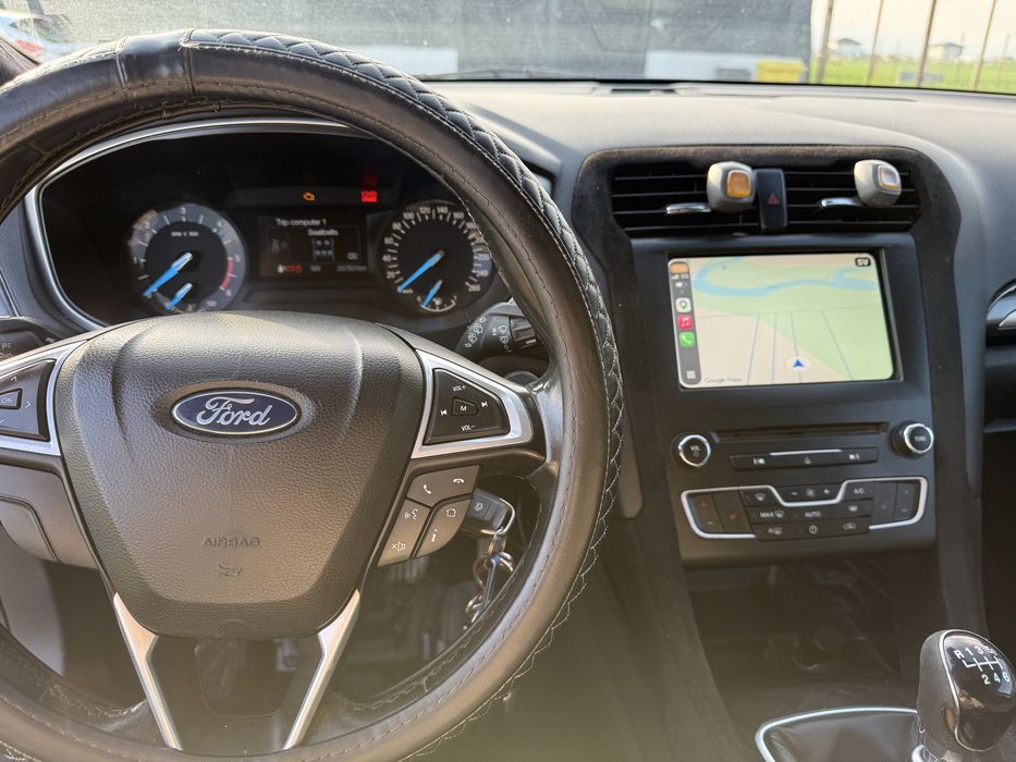 Ford mondeo mk5.