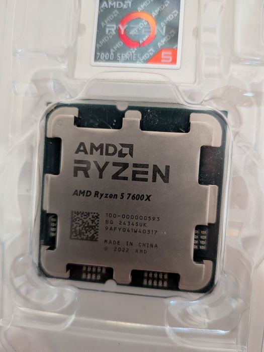 AMD Ryzen 5 7600X+Gigabyte X870 Gaming Wifi6