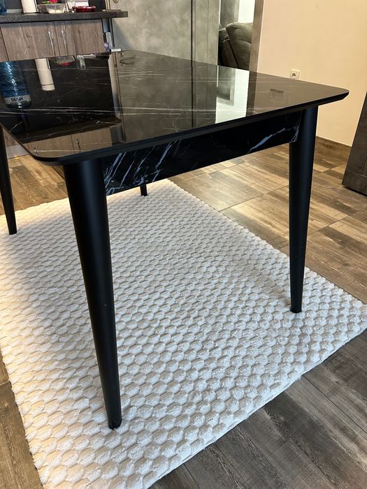 Маса закалено стъкло черна, мрамор