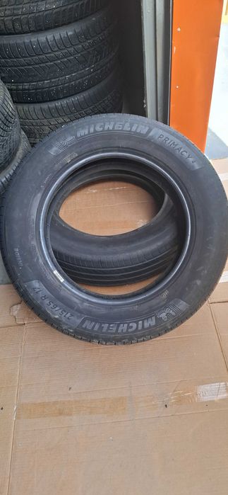 2бр. 215/65/17 Michelin 5.8mm грайфер, дот 21г. Предлагаме монтаж +++