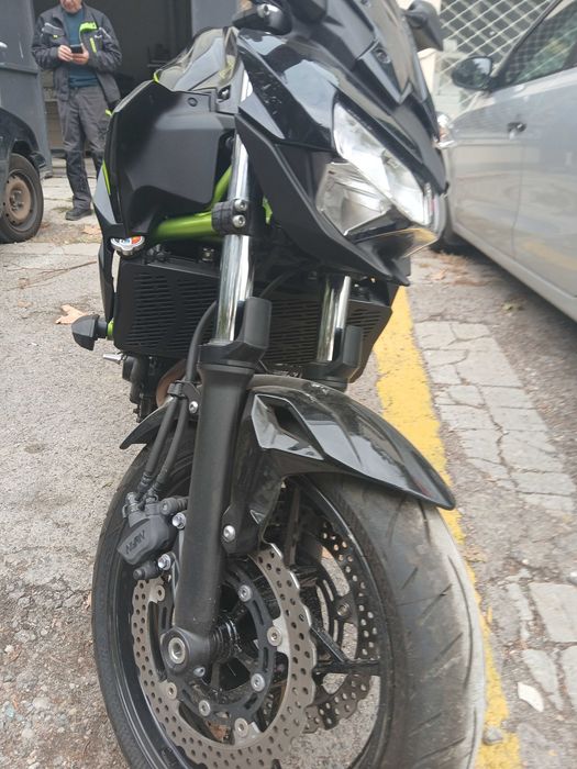 Мотоциклет Kawasaki Z650