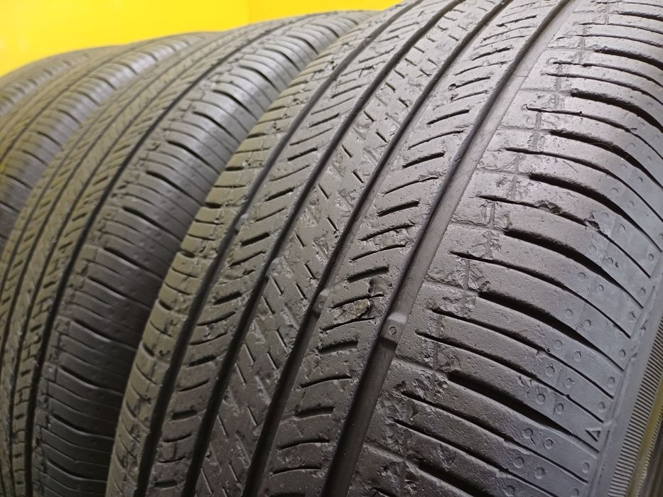 Шины 235/65 R17 Nexen комплект.