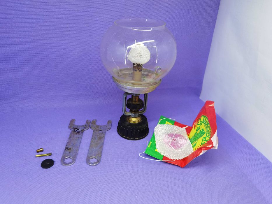 Продавам ретро туристическа газова лампа