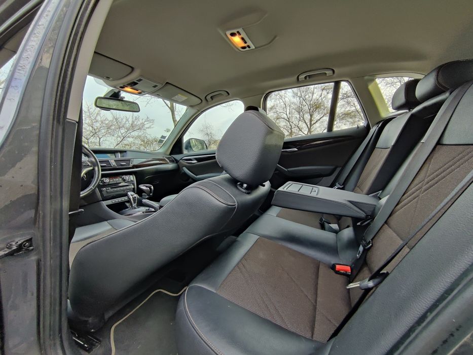 BMW X1/2.0D-184Cp/XDrive/XLine/Automata/Bixenon/cameră-Schimb auto