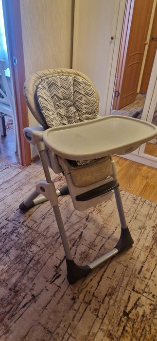 Стульчик для кормления Joie