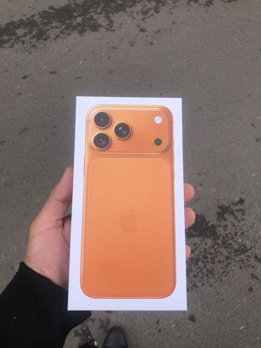 Iphone 17 pro Max полу андроид