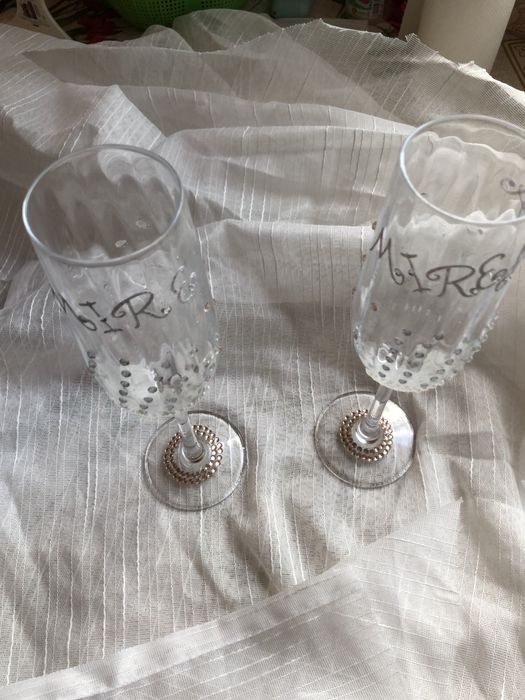Set de 2 pahare la pret de 120 de lei