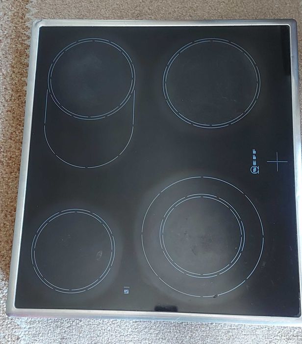 Стъклокерамичен плот - котлон печка стъкло